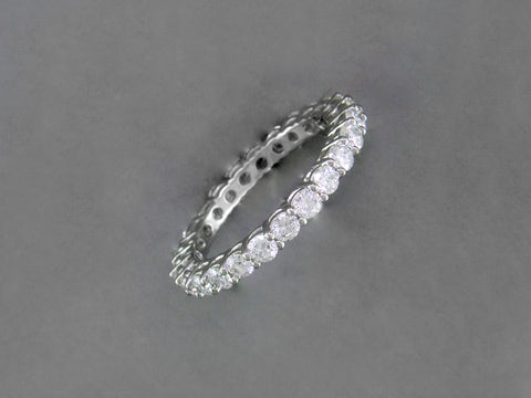 DIAMOND ETERNITY RING WITH COMMON PRONG SETTING