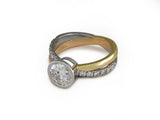 DIAMOND RING WITH CRISS CROSS BAND