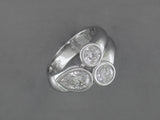 PEAR SHAPE & ROUND DIAMOND RING
