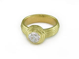 ROUND DIAMOND RING WITH RIBBED BAND