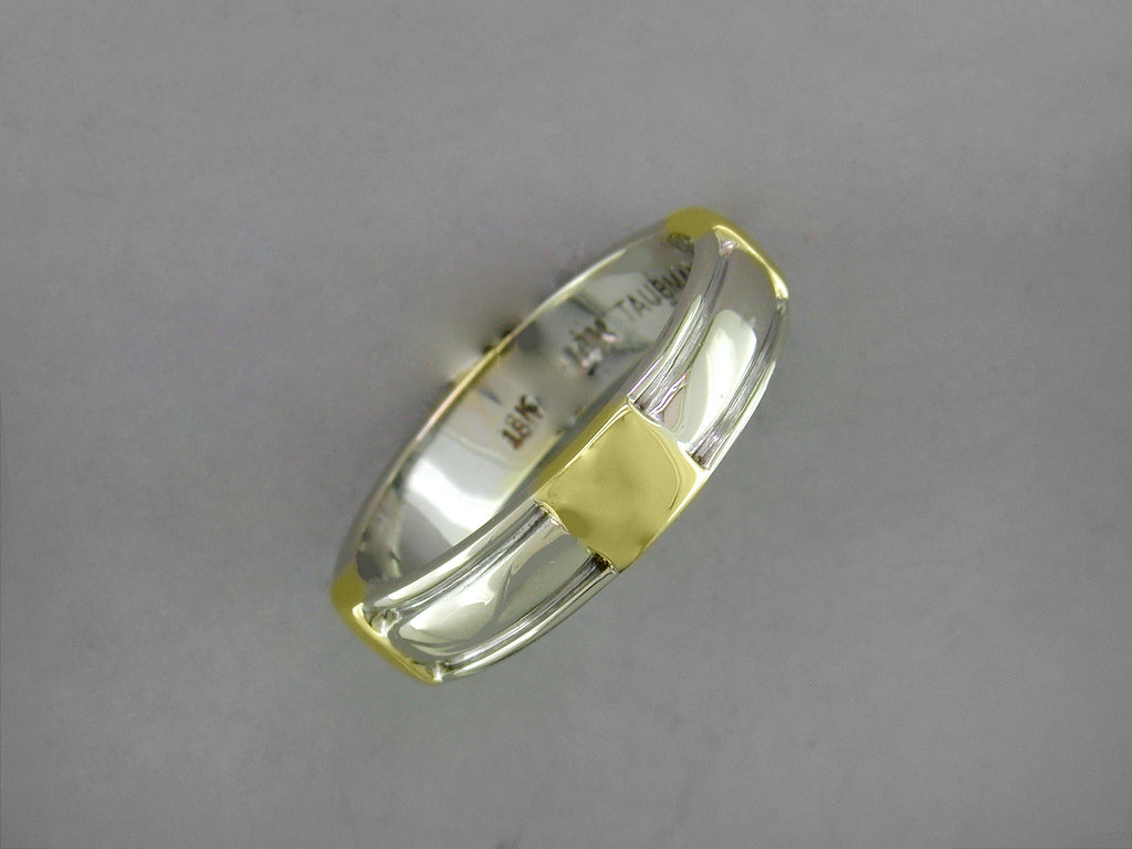 WHITE GOLD BAND WITH YELLOW GOLD BARS