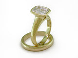 EMERALD CUT DIAMOND RING IN YELLOW GOLD